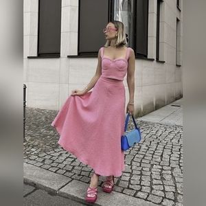 SKIRT - ZARA BARBIE PINK LONG TEXTURED SKIRT NWT